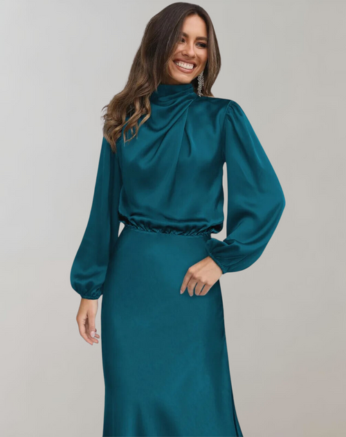 Bella - Long-Sleeved Satin Dress