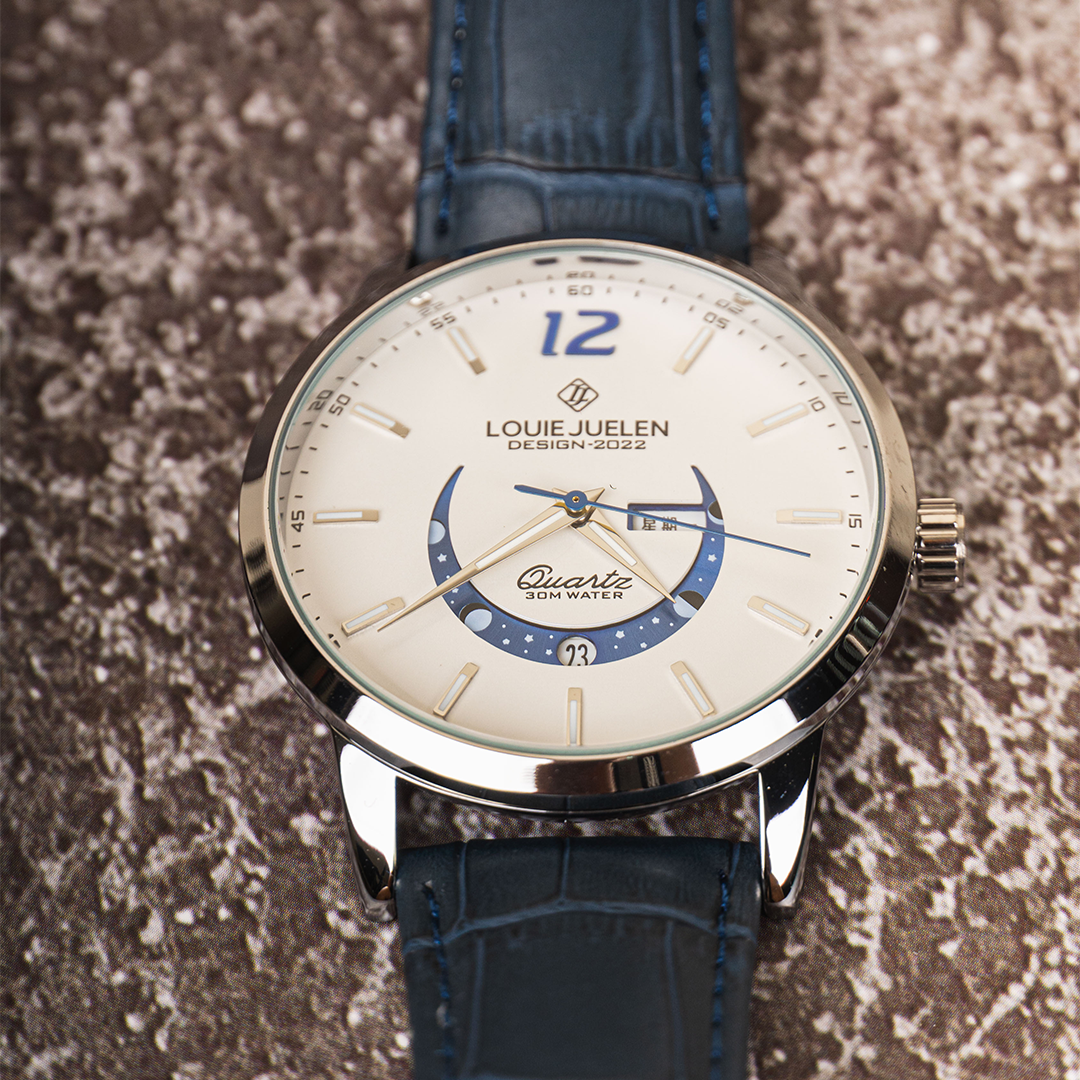 Elegant Moonphase Watch with Luminous Calendar Week