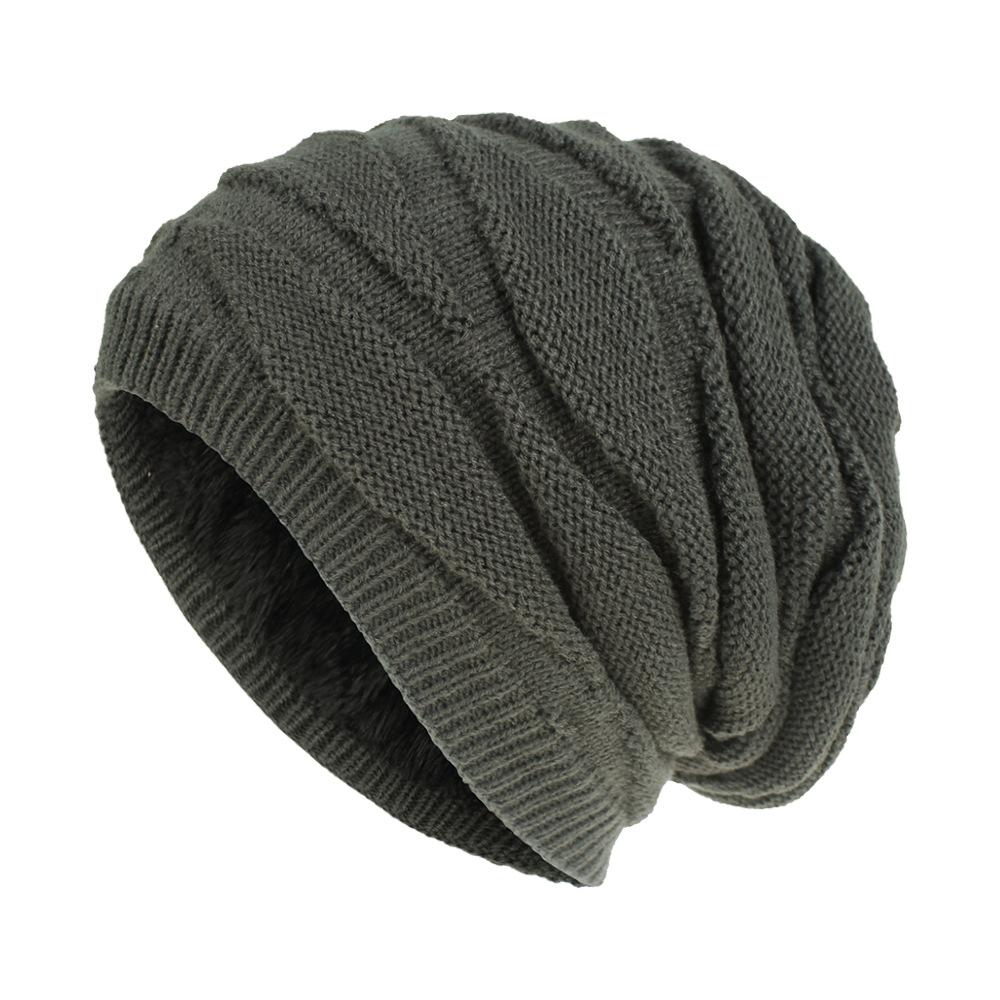 WARM KNITTED HAT