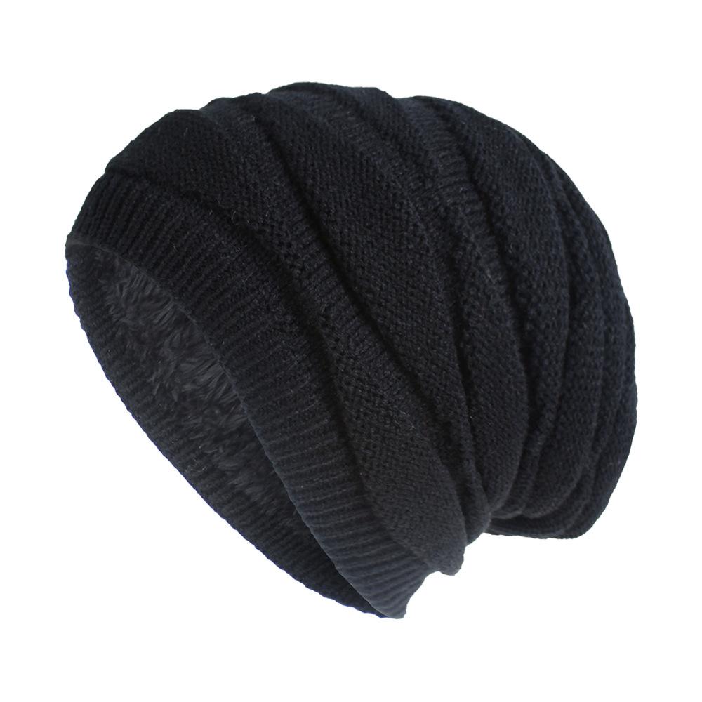 WARM KNITTED HAT